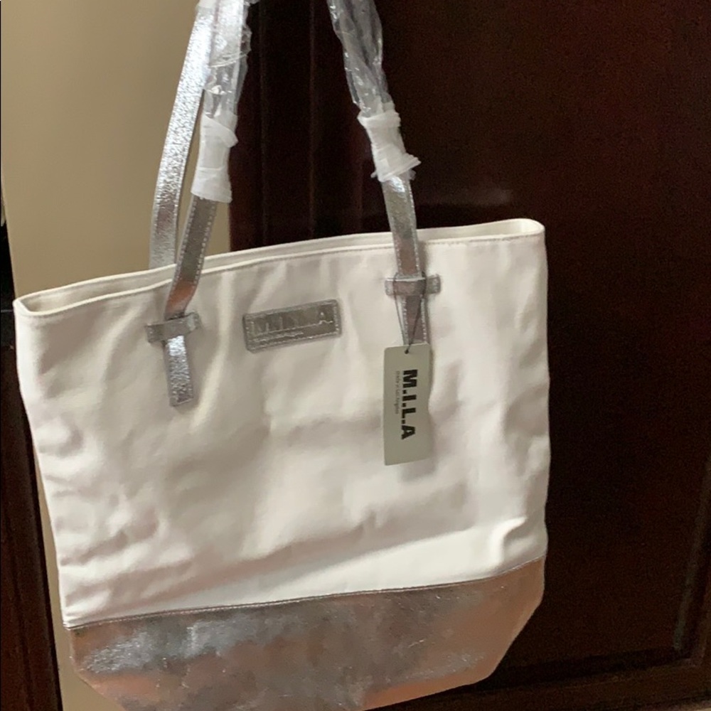 M.I.L.A white with silver tote